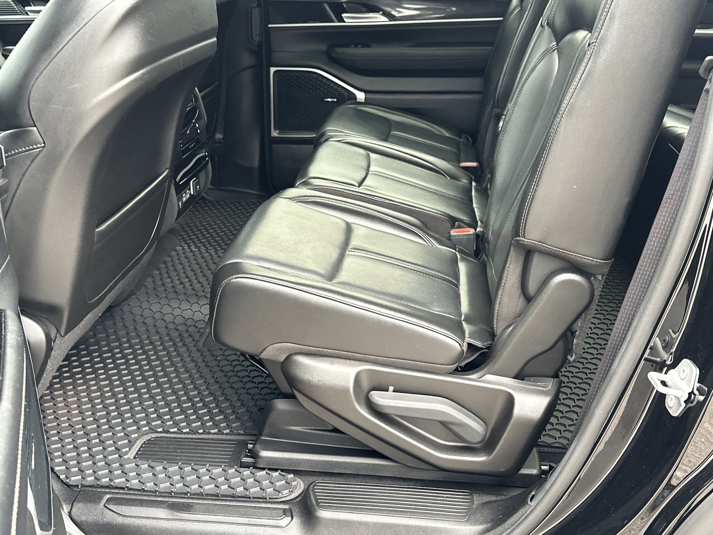 Used 2022 Jeep Wagoneer Series I w/ Premium Group I RWD image 20
