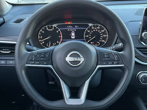 Used 2025 Nissan Altima 2.5 SV image 20