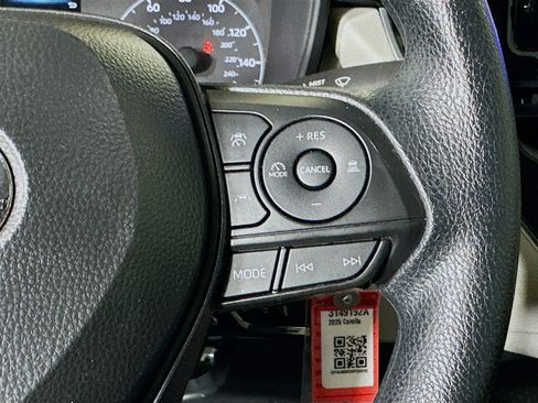 Used 2025 Toyota Corolla LE FWD image 17