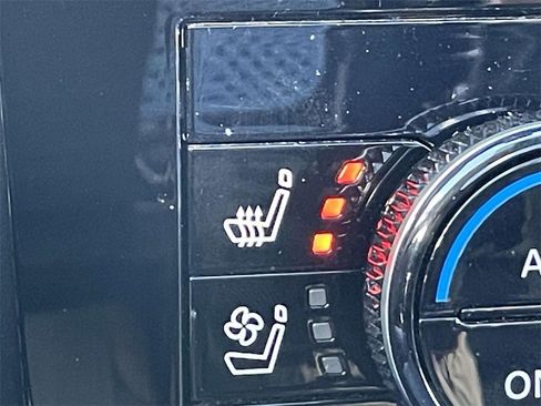 Used 2024 Nissan Armada Platinum w/ Captain's Chairs Package image 22