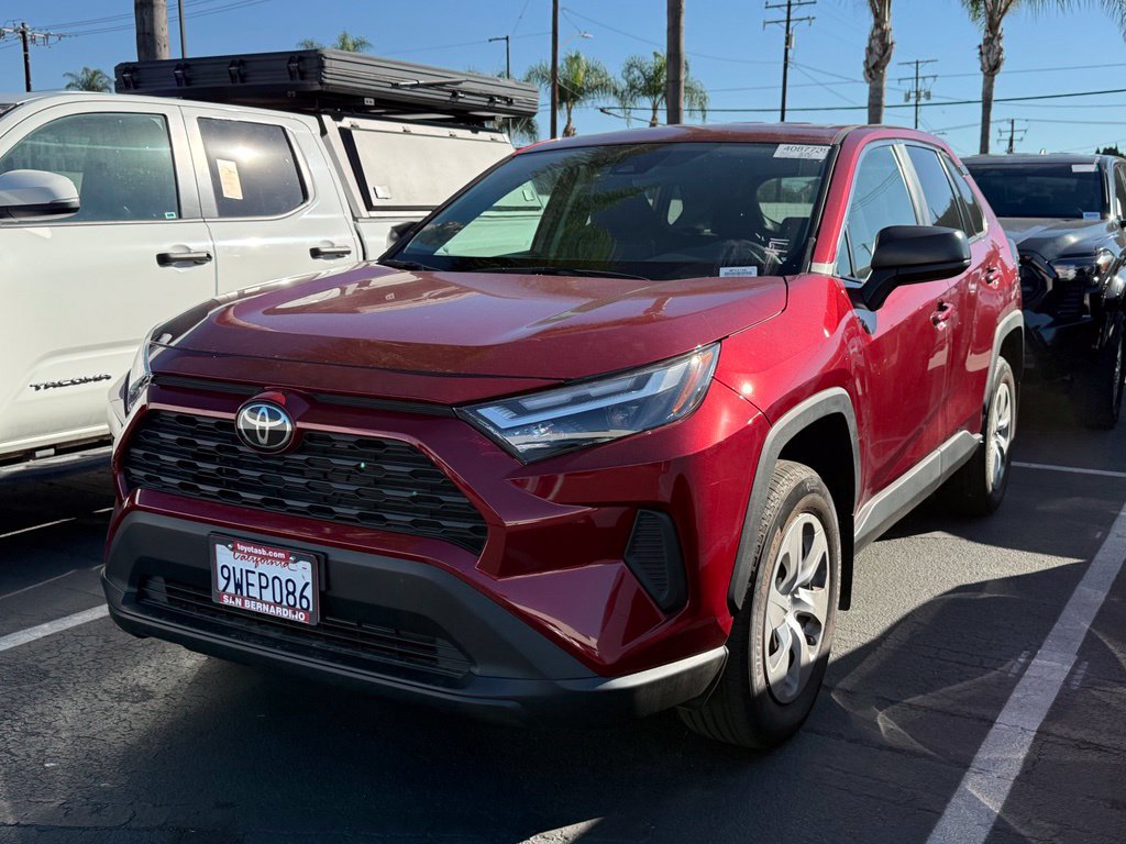 Used 2025 Toyota RAV4 LE FWD image 3