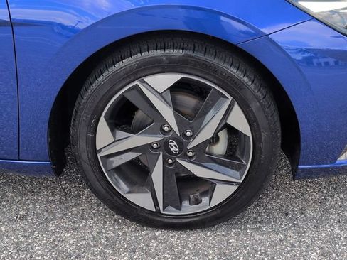 Used 2023 Hyundai Elantra Limited FWD image 11