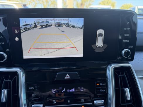 Certified 2022 Kia Sorento SX image 24