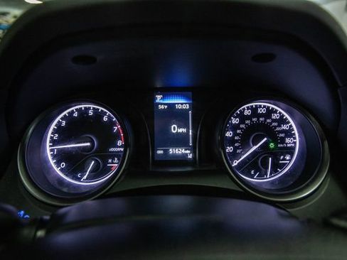 Used 2021 Toyota Camry SE image 5