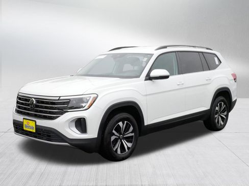 Certified 2026 Volkswagen Atlas SE AWD/4WD image 3