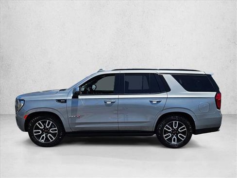 Used 2024 GMC Yukon AT4 w/ AT4 Premium Plus Package AWD/4WD image 9