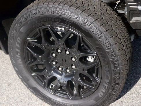 New 2025 GMC Hummer EV 2X image 8