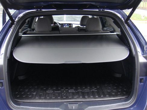 Used 2025 Subaru Outback Premium image 23