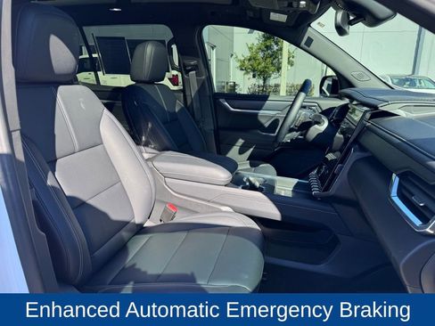 Used 2024 GMC Acadia Elevation image 22