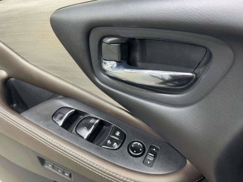 Used 2017 Nissan Murano Platinum FWD image 15