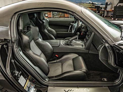 Used 2006 Dodge Viper SRT-10 image 37