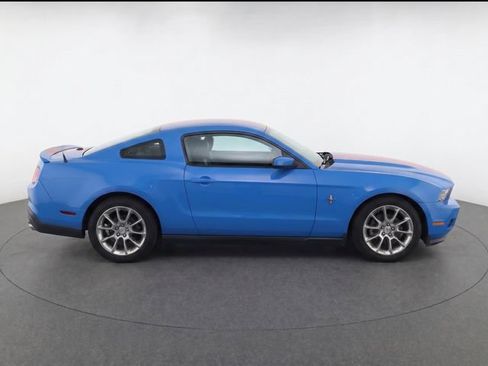 Used 2010 Ford Mustang Coupe RWD image 8