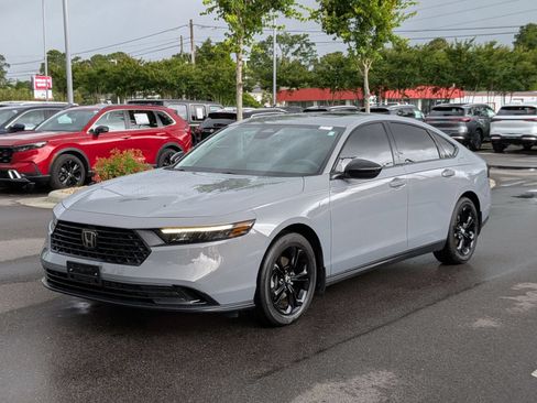 Used 2025 Honda Accord SE image 7