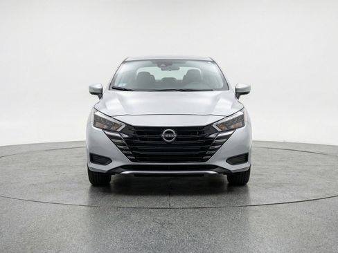 Used 2025 Nissan Versa SV FWD image 2