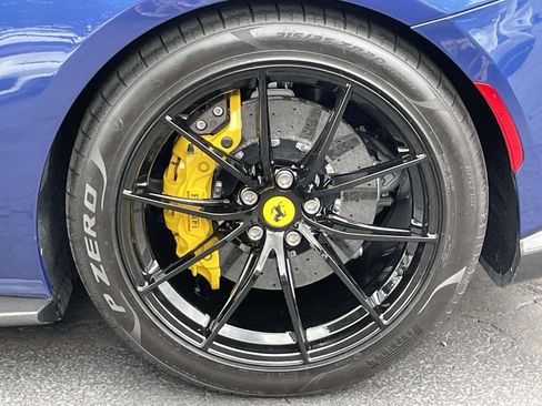Used 2022 Ferrari 812 GTS RWD image 12