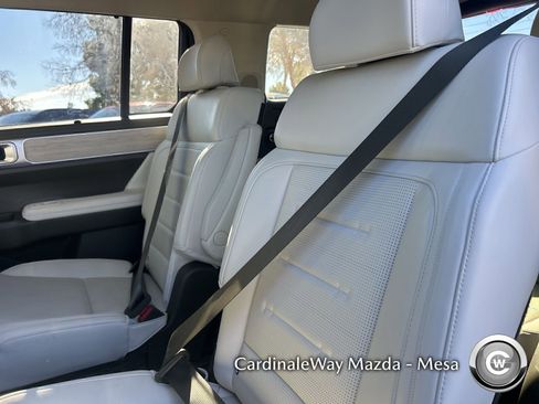 Used 2024 Hyundai Santa Fe Calligraphy image 14