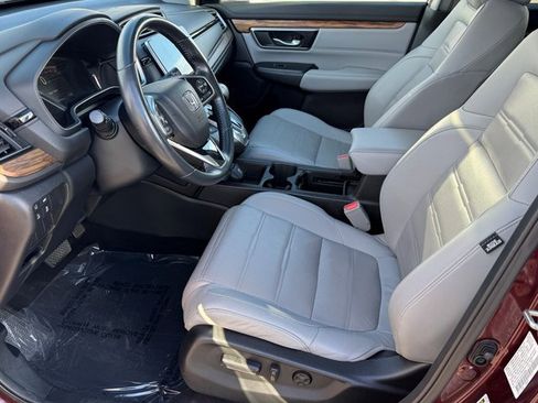Used 2019 Honda CR-V Touring image 3