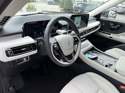 New 2026 Lincoln Aviator Reserve image 14
