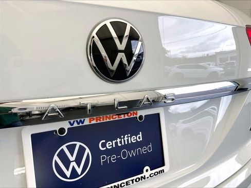 Certified 2023 Volkswagen Atlas Cross Sport SE w/ Panoramic Sunroof Package AWD/4WD image 18