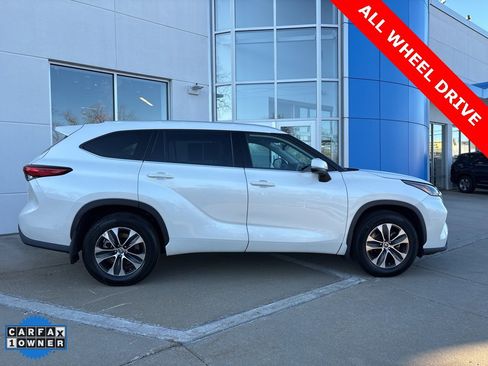 Used 2020 Toyota Highlander XLE image 7