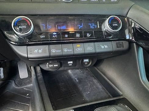 Used 2023 Hyundai Elantra Limited FWD image 21