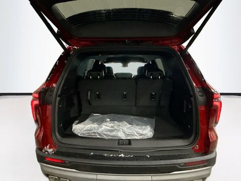 New 2026 Chevrolet Traverse LT w/ LPO, Floor Liner Package AWD/4WD image 27