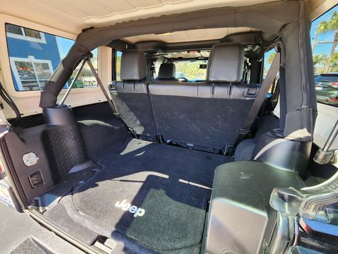 Used 2013 Jeep Wrangler Unlimited Sahara w/ Connectivity Group image 27