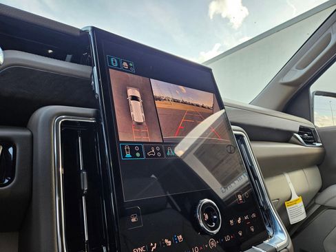 New 2026 GMC Yukon Denali image 17