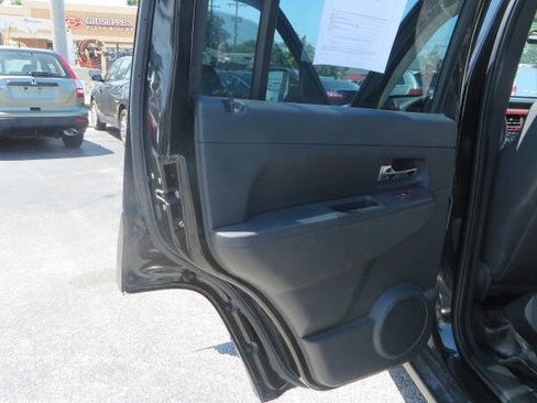 Used 2012 Jeep Liberty Sport image 12