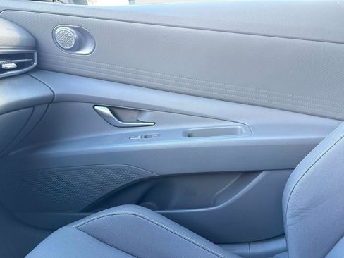 Used 2023 Hyundai Elantra SEL w/ Cargo Package image 22