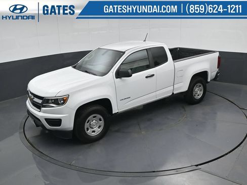 Used 2018 Chevrolet Colorado W/T w/ WT Convenience Package RWD image 43