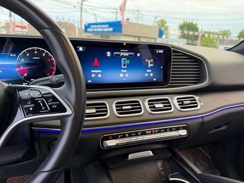 Used 2025 Mercedes-Benz GLE 350 4MATIC image 25