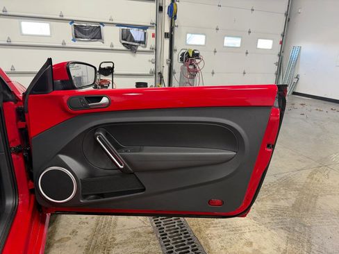 Used 2015 Volkswagen Beetle 1.8T image 27