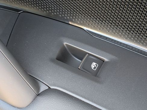 New 2026 Volkswagen Tiguan SE R-Line AWD/4WD image 34