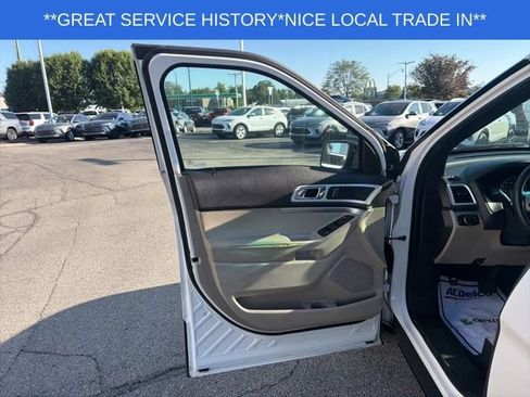 Used 2015 Ford Explorer XLT w/ Equipment Group 202B AWD/4WD image 26