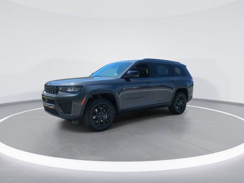 New 2026 Jeep Grand Cherokee L 4WD image 4