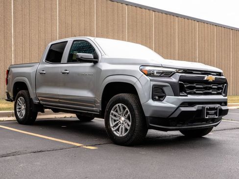 New 2026 Chevrolet Colorado LT w/ LT Convenience Package AWD/4WD image 2