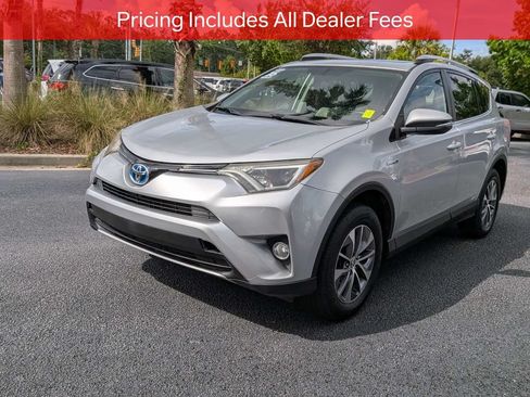 Used 2016 Toyota RAV4 XLE AWD/4WD image 9