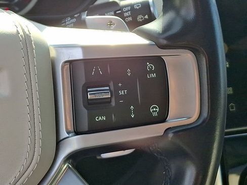 Used 2023 Land Rover Discovery HSE R-Dynamic image 27