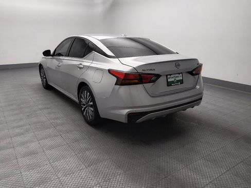 Used 2023 Nissan Altima 2.5 SV FWD image 5