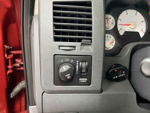 Used 2006 Dodge Ram 2500 Truck SLT RWD image 16