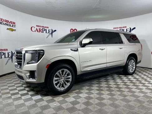 Used 2023 GMC Yukon XL SLT RWD image 3