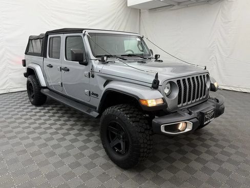 Used 2021 Jeep Gladiator Sport AWD/4WD image 4