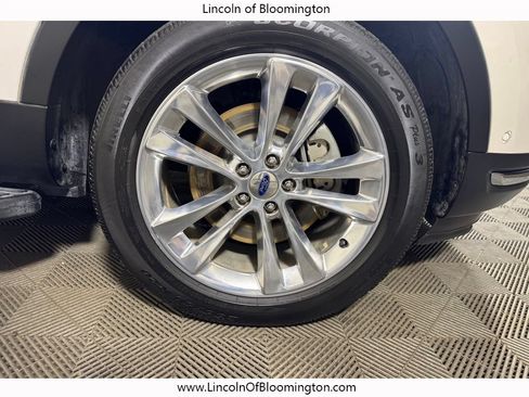 Used 2018 Ford Explorer Limited w/ Equipment Group 301A AWD/4WD image 25