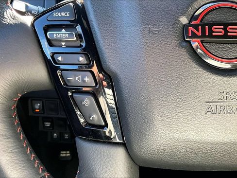 Used 2026 Nissan Frontier PRO-4X AWD/4WD image 12