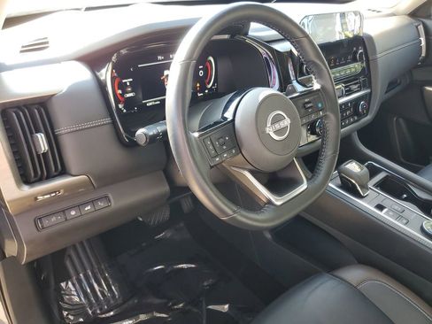 Certified 2023 Nissan Pathfinder Platinum AWD/4WD image 19