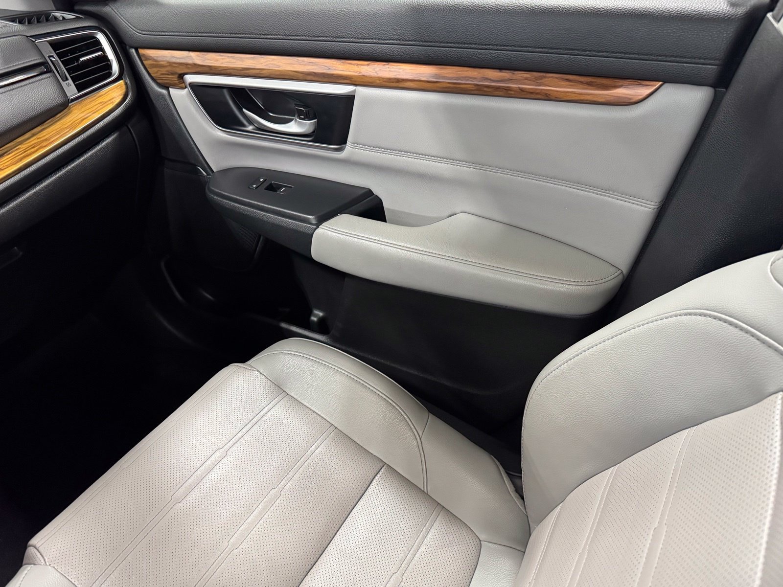 Used 2020 Honda CR-V EX-L image 44