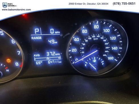 Used 2017 Hyundai Elantra SE image 34