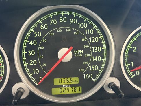 Used 2005 Chrysler Crossfire Limited RWD image 21