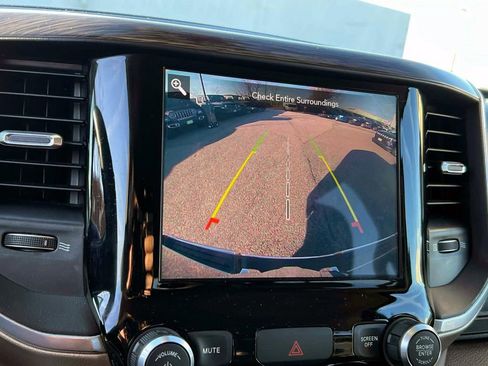 Used 2019 RAM 1500 Laramie image 26